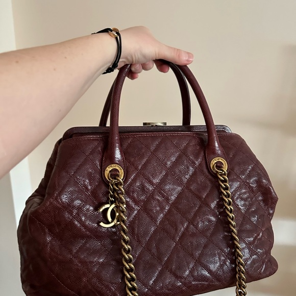 Chanel burgundy red glazed caviar frame shiva tote bag W aged gold hardware - Picture 2 of 16